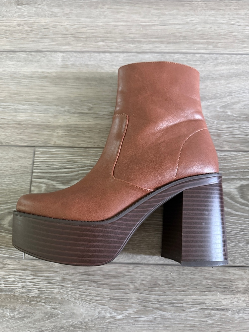 Madden Girl Camel Booties Sz 6.5M - Picture 9 of 10